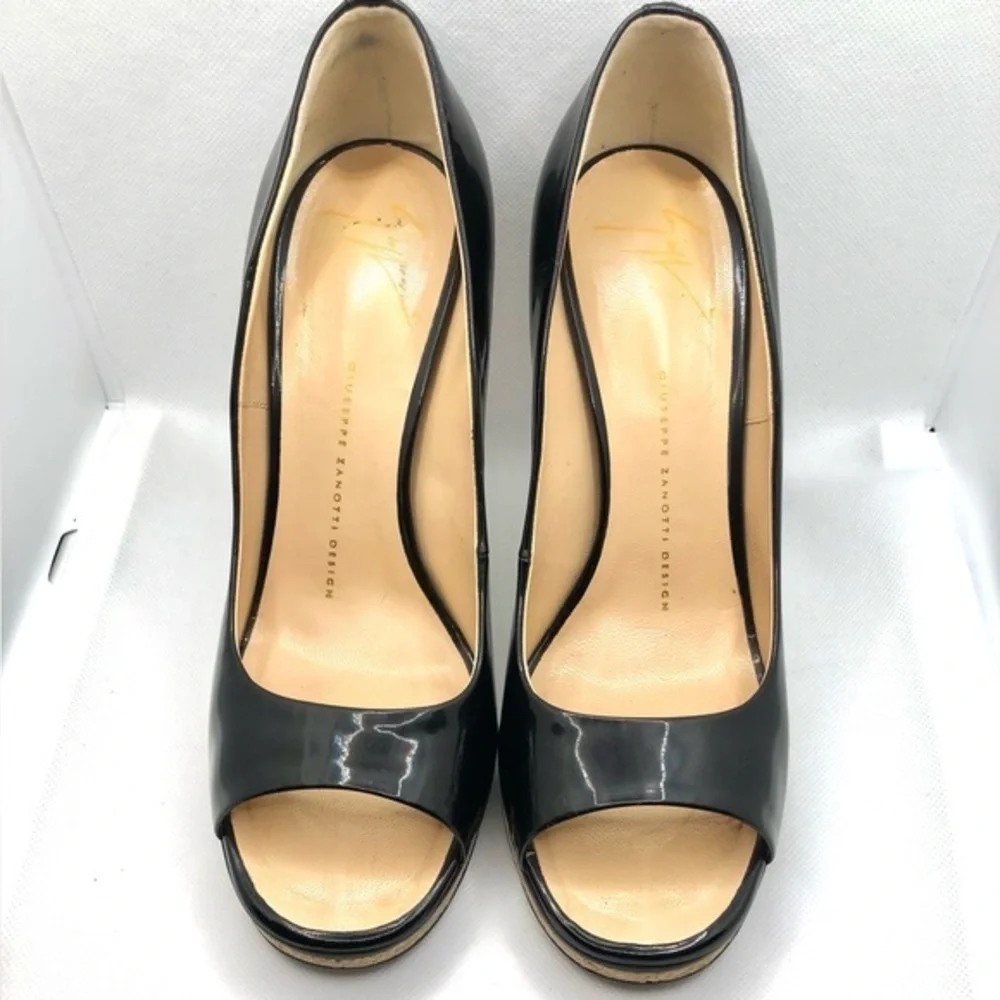 🌺GIUSEPPE ZANOTTI 🌺 Patent black patent cork Platforms pumps US 8.5